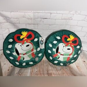 Hallmark Peanuts Snoopy Christmas Wreath Light-Up Pillow New‎ with Tag